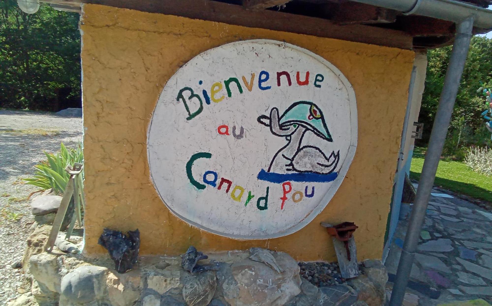 Le Canard Fou Péguilhan エクステリア 写真